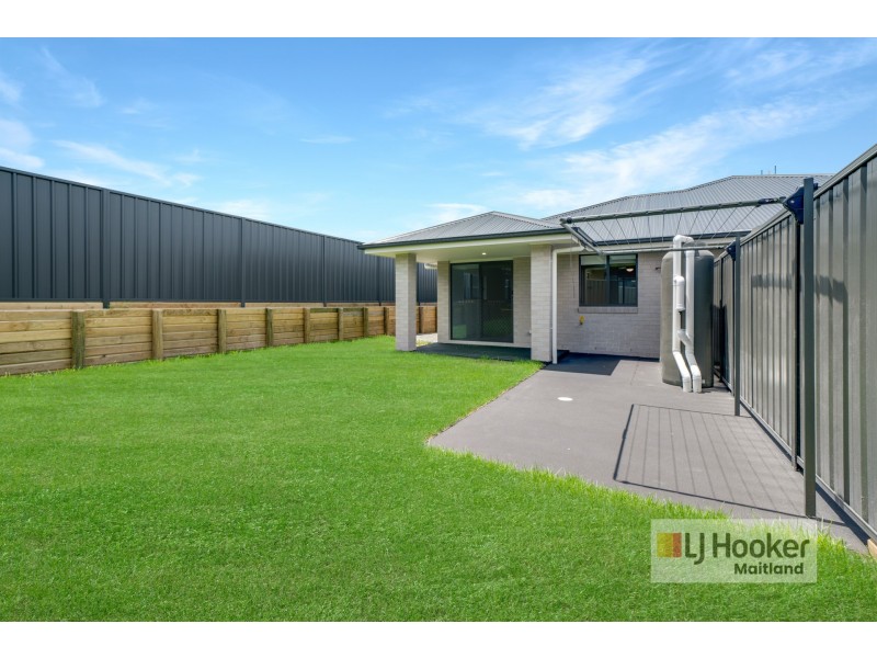 2/14 Berwick Avenue, Heddon Greta NSW 2321