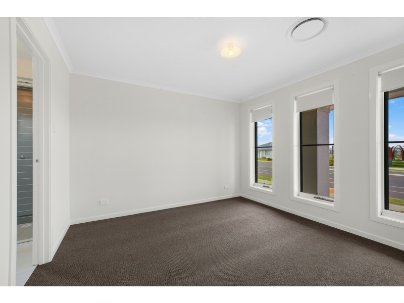 19 Springfield Drive, Lochinvar NSW 2321