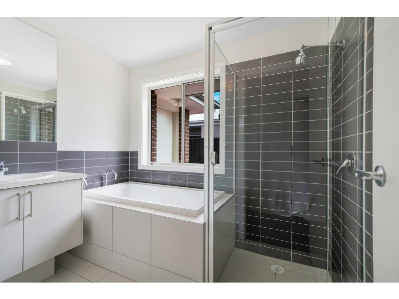 19 Springfield Drive, Lochinvar NSW 2321