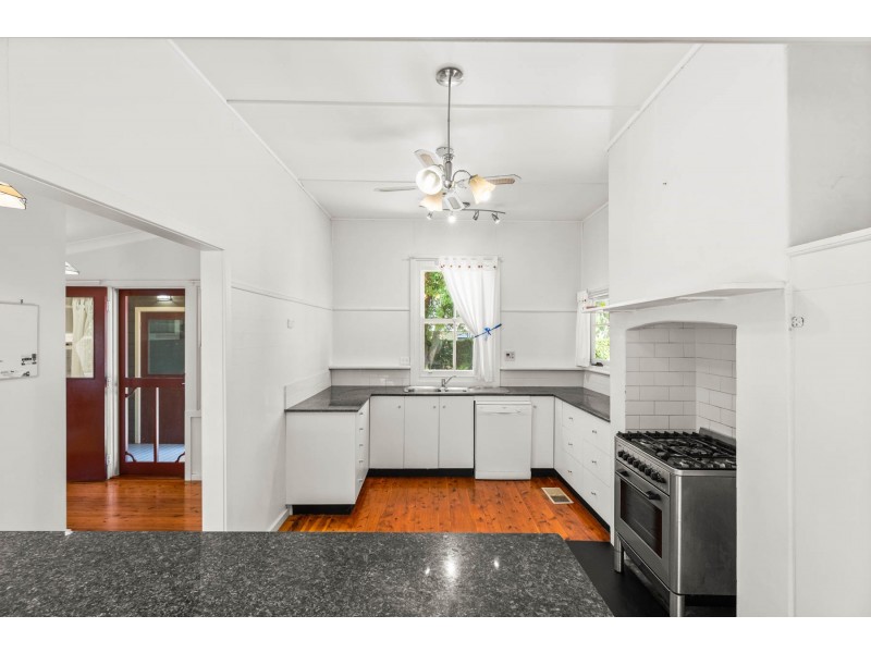 13 Kensington Road, Bolwarra NSW 2320