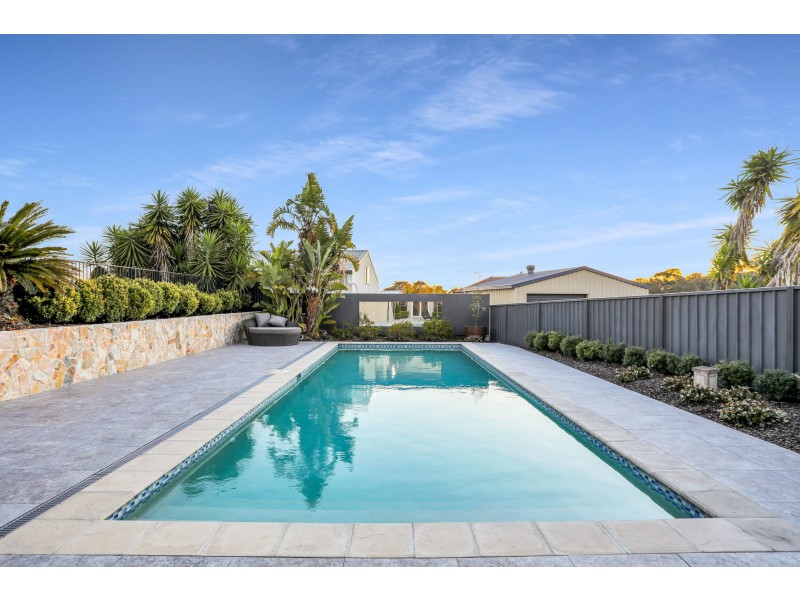 6 Gardenia Close, Bolwarra Heights NSW 2320