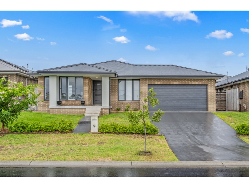 43 Friarbird Ridge, Aberglasslyn NSW 2320