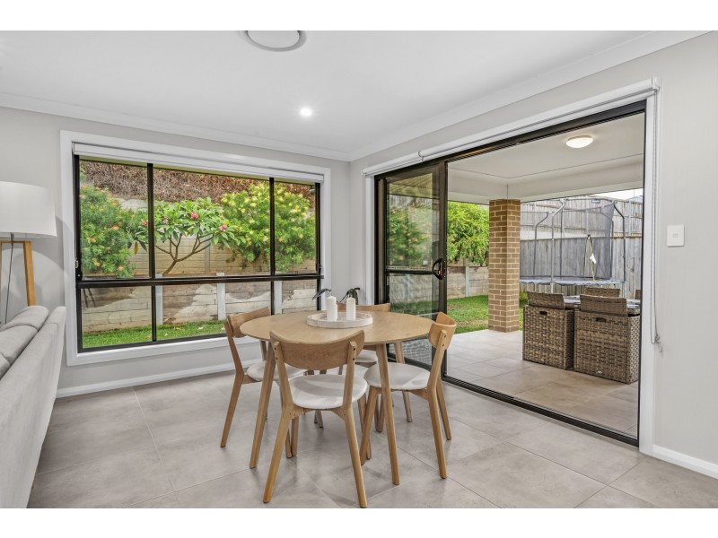 43 Friarbird Ridge, Aberglasslyn NSW 2320
