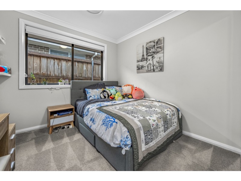 43 Friarbird Ridge, Aberglasslyn NSW 2320