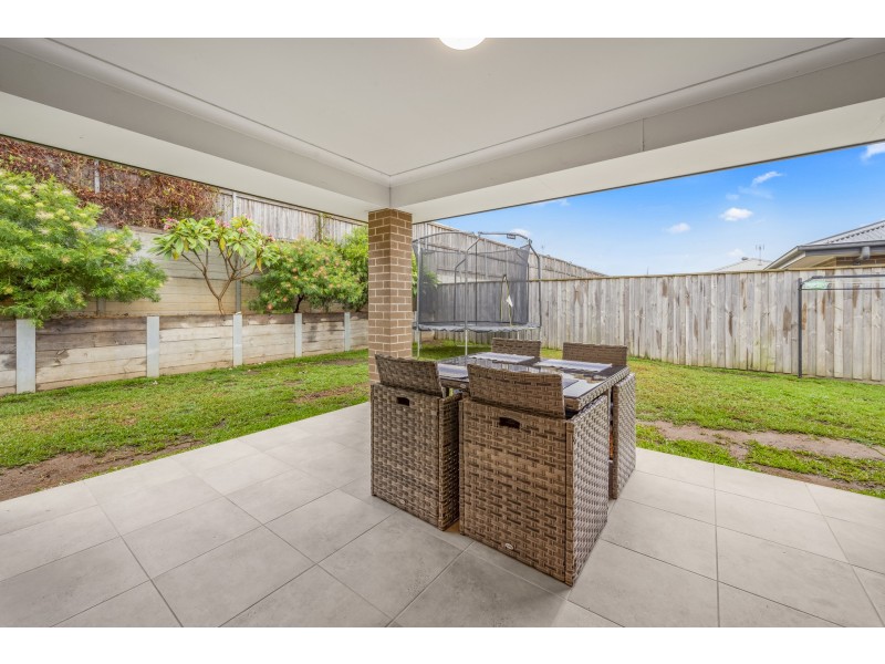 43 Friarbird Ridge, Aberglasslyn NSW 2320