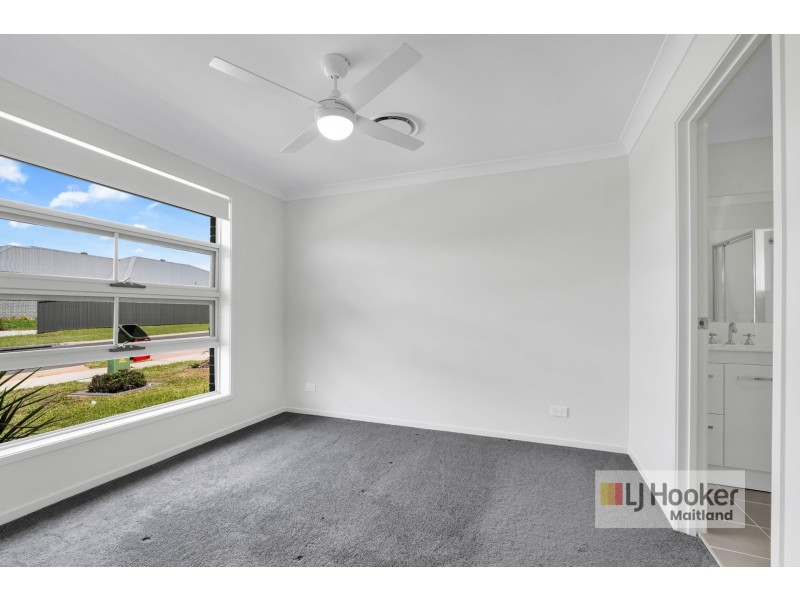 11 Tourmaline Drive, Rutherford NSW 2320