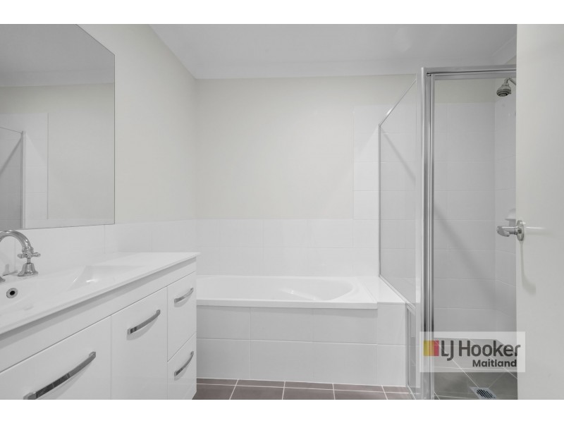 11 Tourmaline Drive, Rutherford NSW 2320