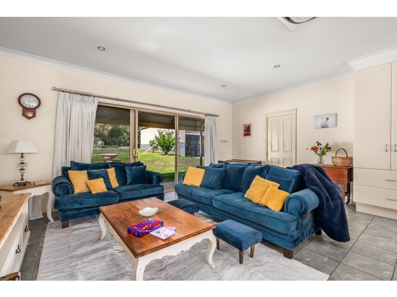 14 Cypress Grove, Aberglasslyn NSW 2320