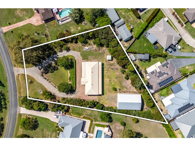 14 Cypress Grove, Aberglasslyn NSW 2320
