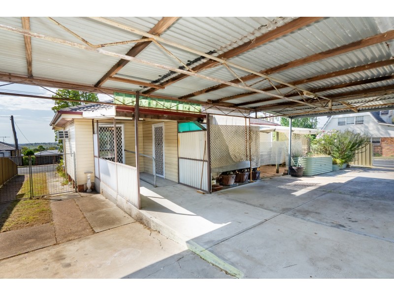 12 Goldingham Street, Tenambit NSW 2323