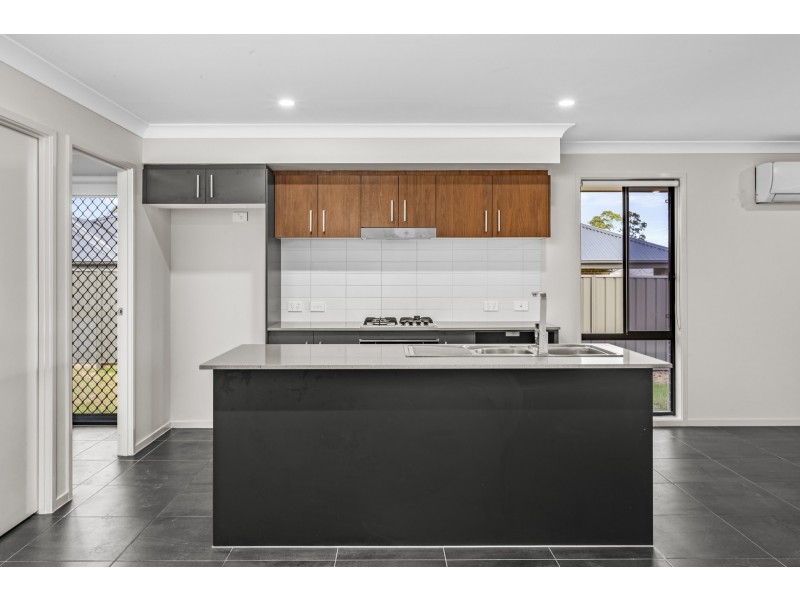 6 Tanzanite Street, Rutherford NSW 2320