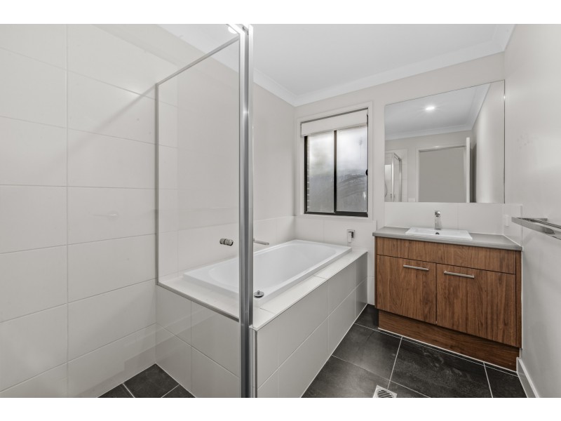 6 Tanzanite Street, Rutherford NSW 2320