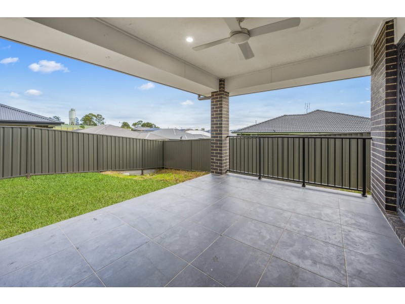 6 Tanzanite Street, Rutherford NSW 2320