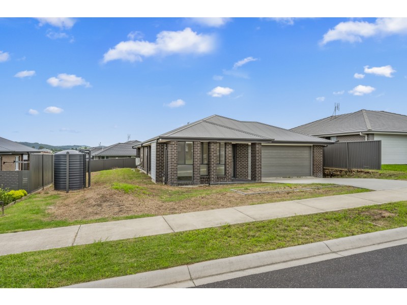 6 Tanzanite Street, Rutherford NSW 2320