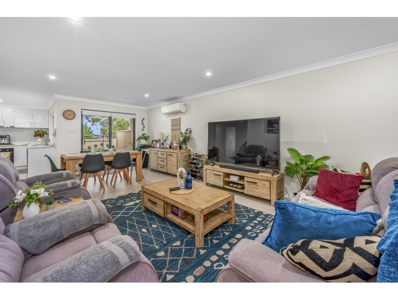 6 & 6a Ellesmere Street, Thornton NSW 2322