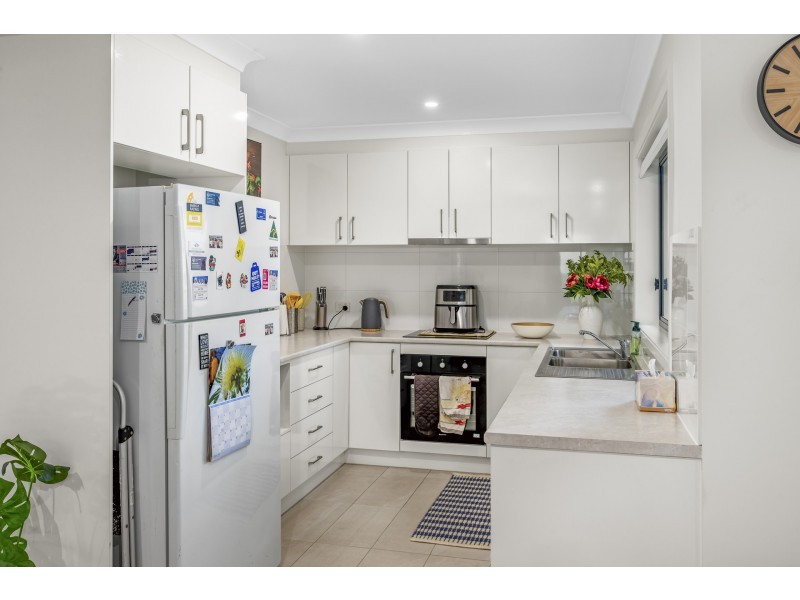 6 & 6a Ellesmere Street, Thornton NSW 2322