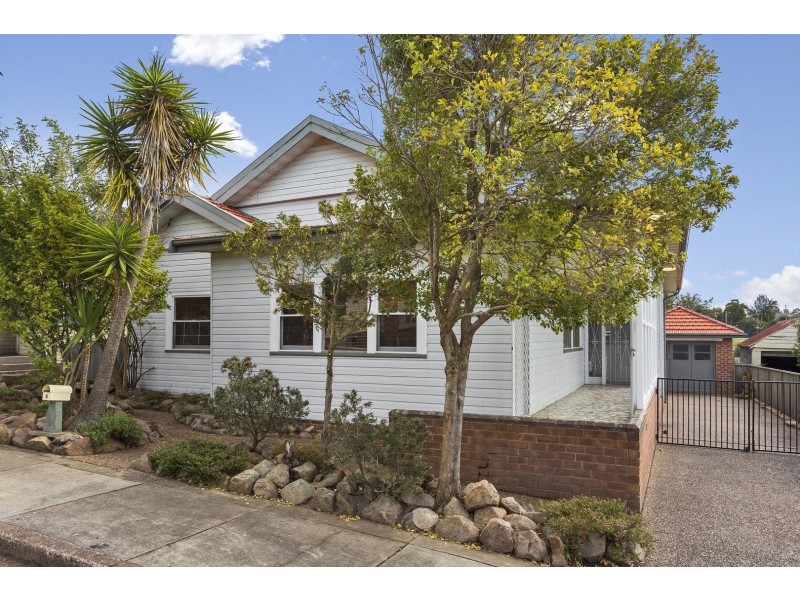 9 Porter Avenue, East Maitland NSW 2323