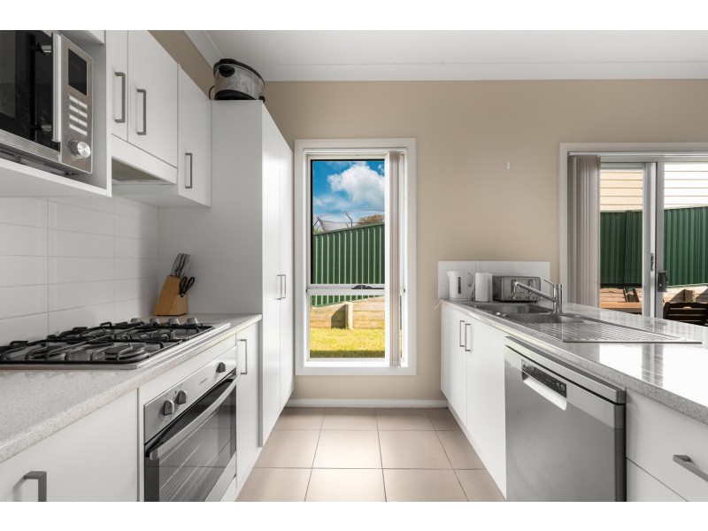 14c Devon Street, Greta NSW 2334