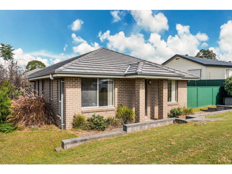 14c Devon Street, Greta NSW 2334