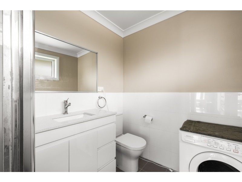 14c Devon Street, Greta NSW 2334