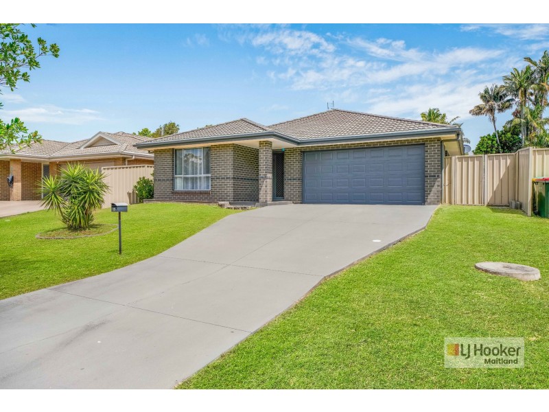 4 Mahogany Crescent, Thornton NSW 2322