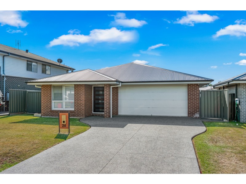 24 Fairway Street, Rutherford NSW 2320