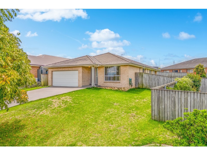 16 Semillon Ridge, Gillieston Heights NSW 2321