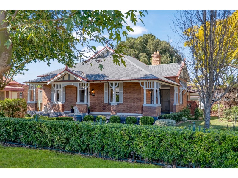 23 King Street, Lorn NSW 2320