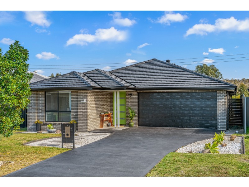 11 Conquest Close, Rutherford NSW 2320