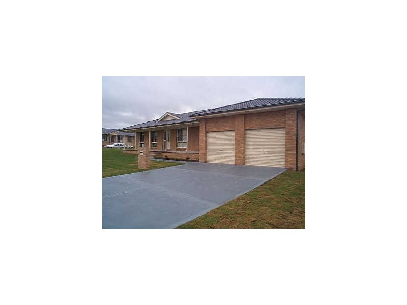 2 Hilltop Crescent, Bolwarra Heights NSW 2320