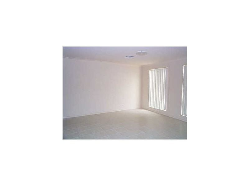 2 Hilltop Crescent, Bolwarra Heights NSW 2320