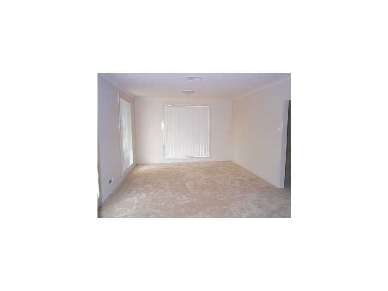 2 Hilltop Crescent, Bolwarra Heights NSW 2320