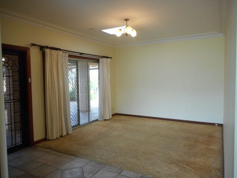 8 Ferry Place, East Maitland NSW 2323