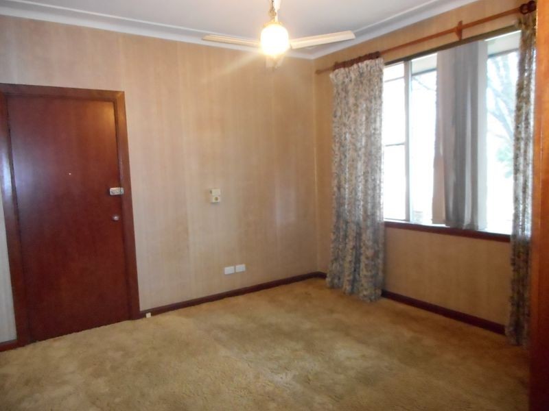 8 Ferry Place, East Maitland NSW 2323