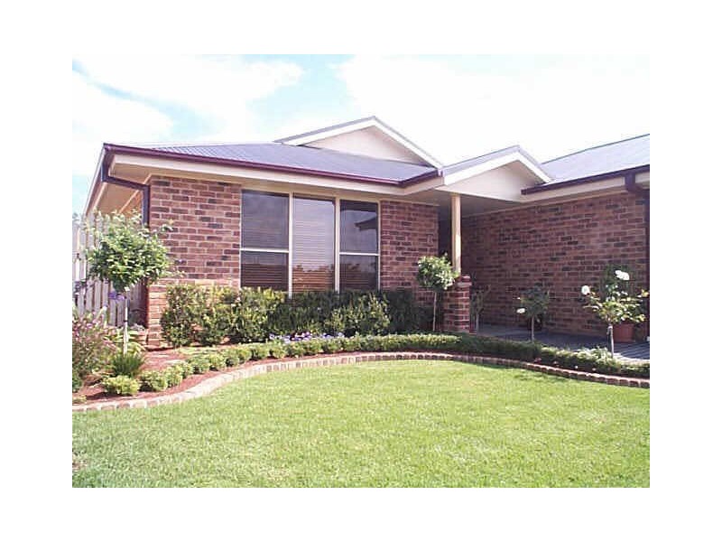 6 Honeyoak Drive, Aberglasslyn NSW 2320
