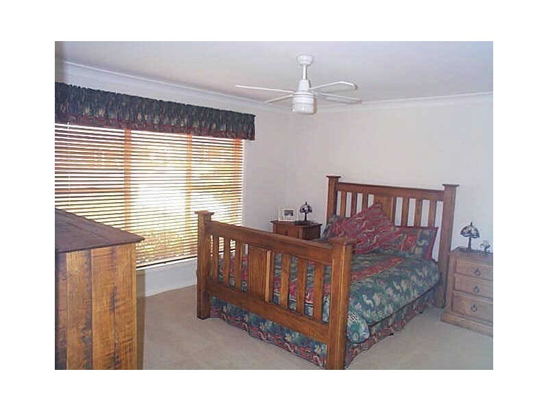 6 Honeyoak Drive, Aberglasslyn NSW 2320