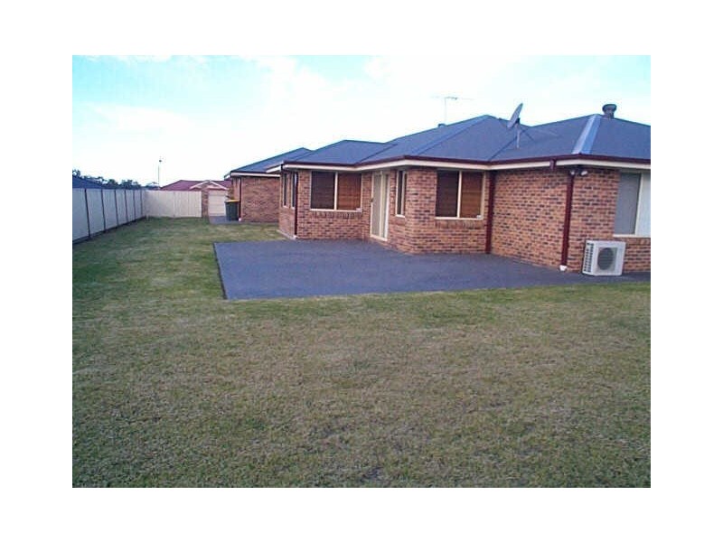 6 Honeyoak Drive, Aberglasslyn NSW 2320