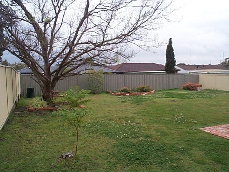 13 Peppertree Circuit, Aberglasslyn NSW 2320