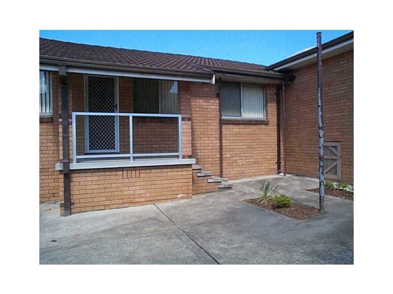 2/13 Cumberland Street, East Maitland NSW 2323