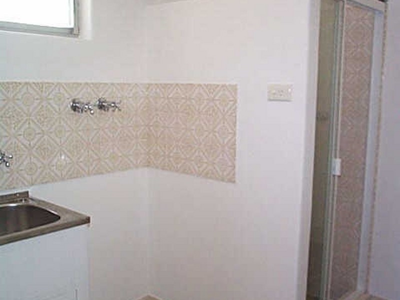 2/13 Cumberland Street, East Maitland NSW 2323