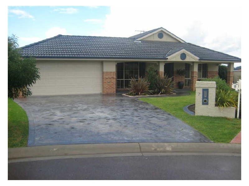 7 Wattlebird Close, Aberglasslyn NSW 2320
