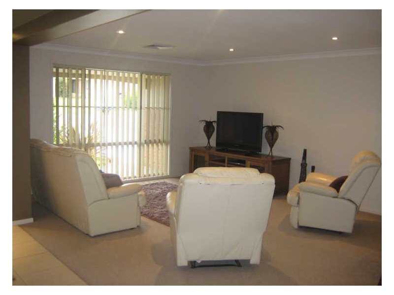 7 Wattlebird Close, Aberglasslyn NSW 2320