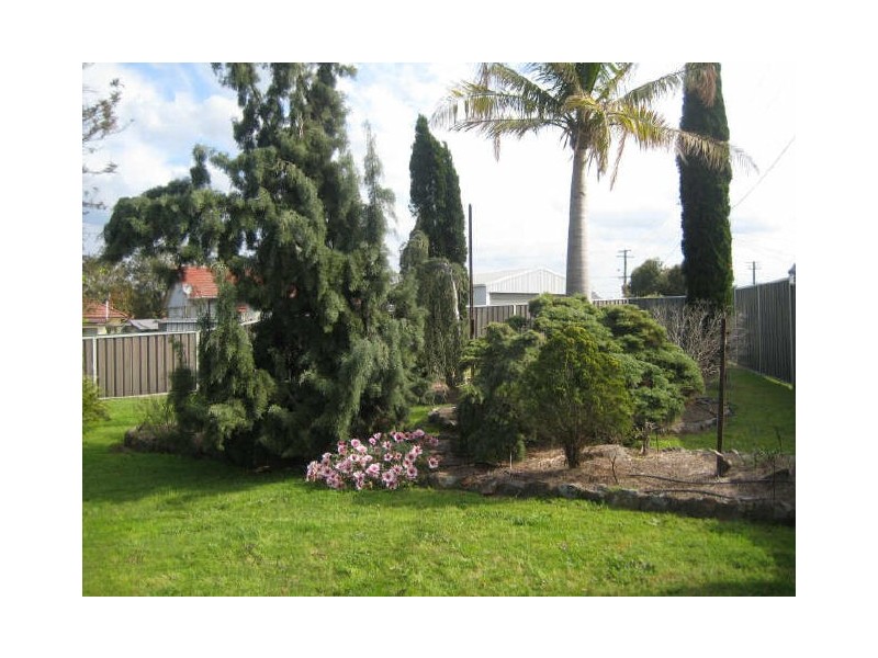 8 Tenambit Street, East Maitland NSW 2323