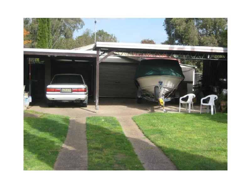 8 Tenambit Street, East Maitland NSW 2323