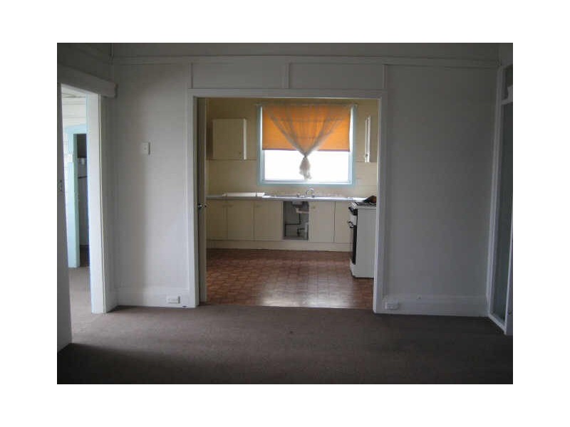 6 Hobart St, East Maitland NSW 2323