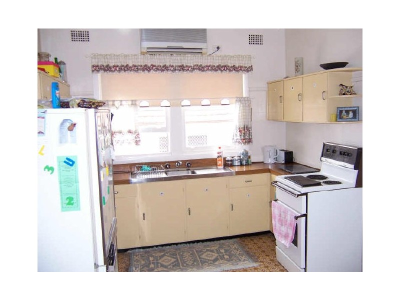 34 Cumberland Street, East Maitland NSW 2323