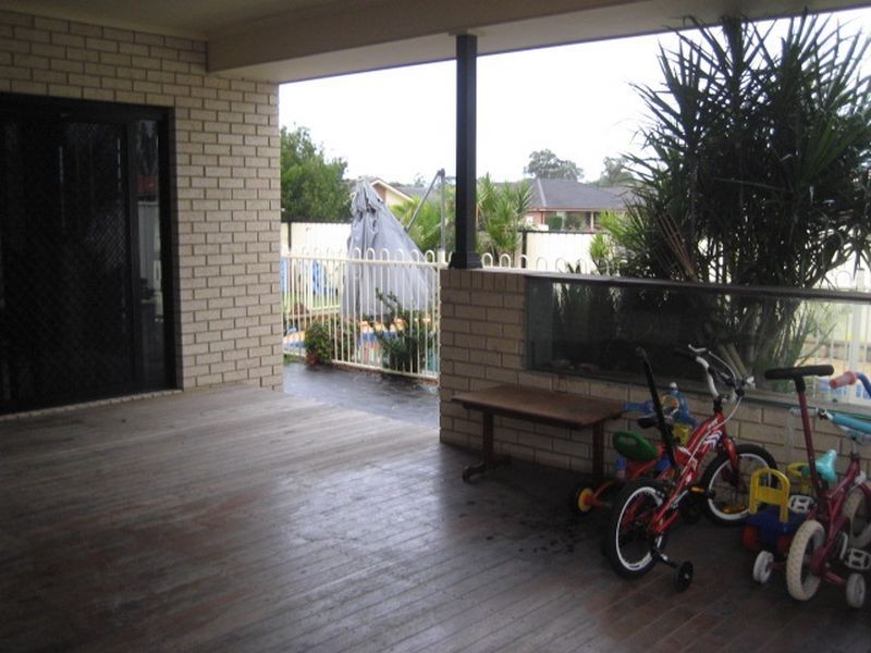 5 Coburn Circuit, Metford NSW 2323