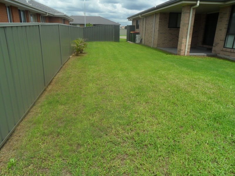 27 Niven Parade, Aberglasslyn NSW 2320