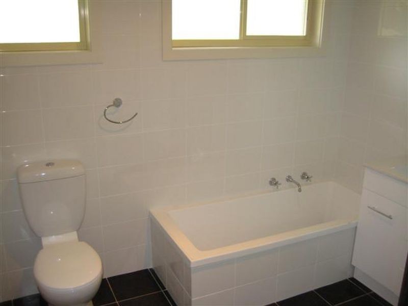 32 Thomas Street, North Rothbury NSW 2335