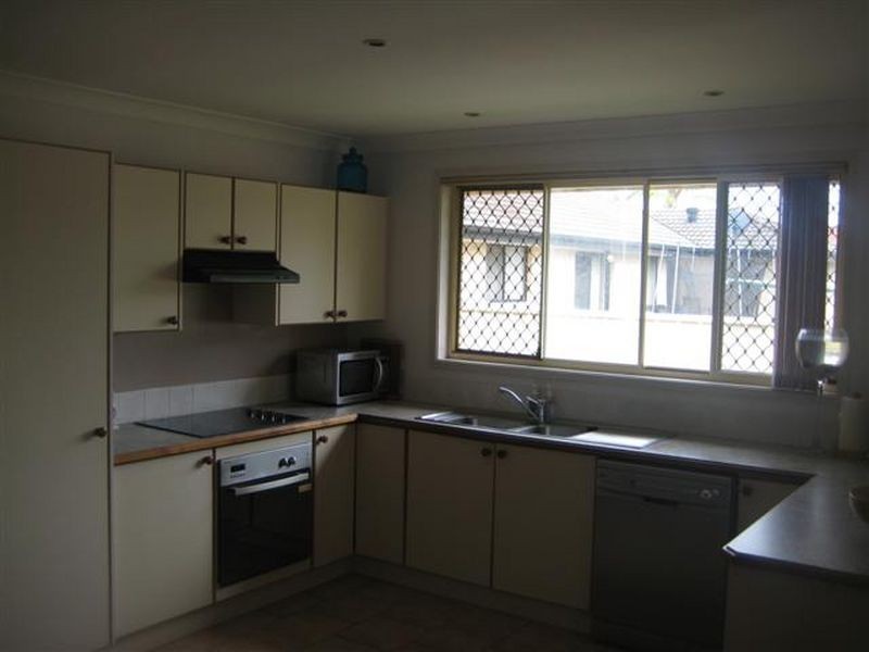 43 Denton Park Drive, Aberglasslyn NSW 2320